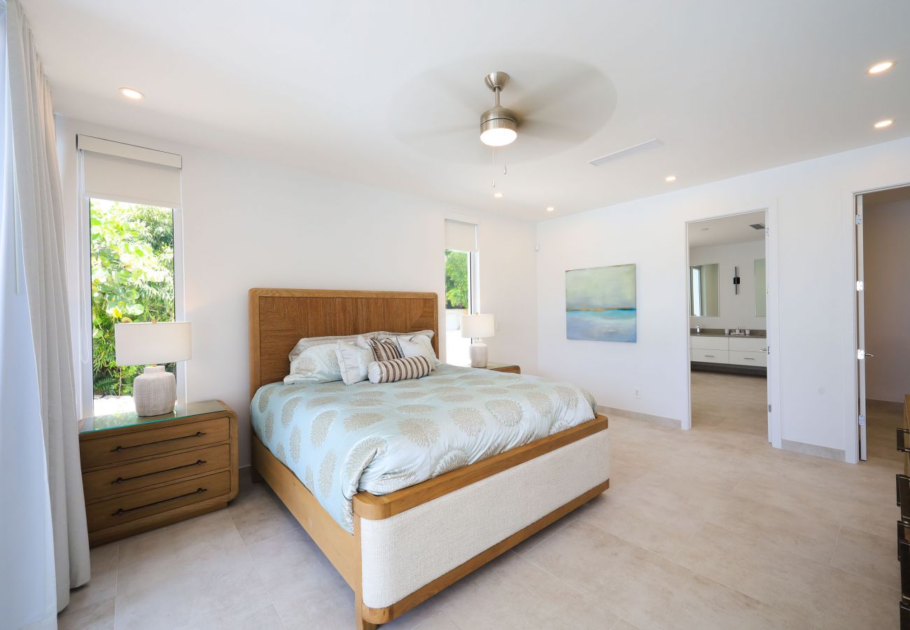 House in Grace Bay - Grace Bay, New 5 Bedroom Villa - Pure Water Villa