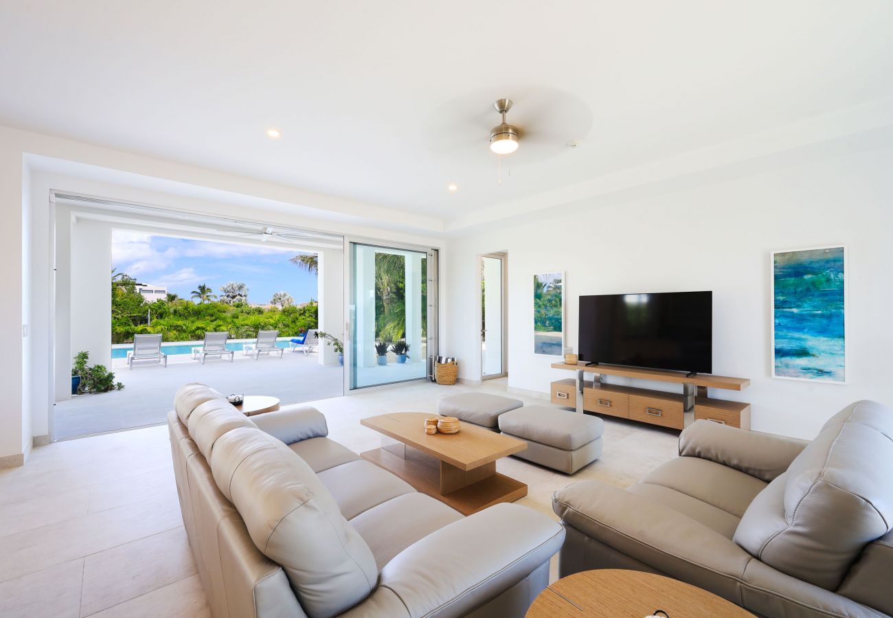 House in Grace Bay - Grace Bay, New 5 Bedroom Villa - Pure Water Villa