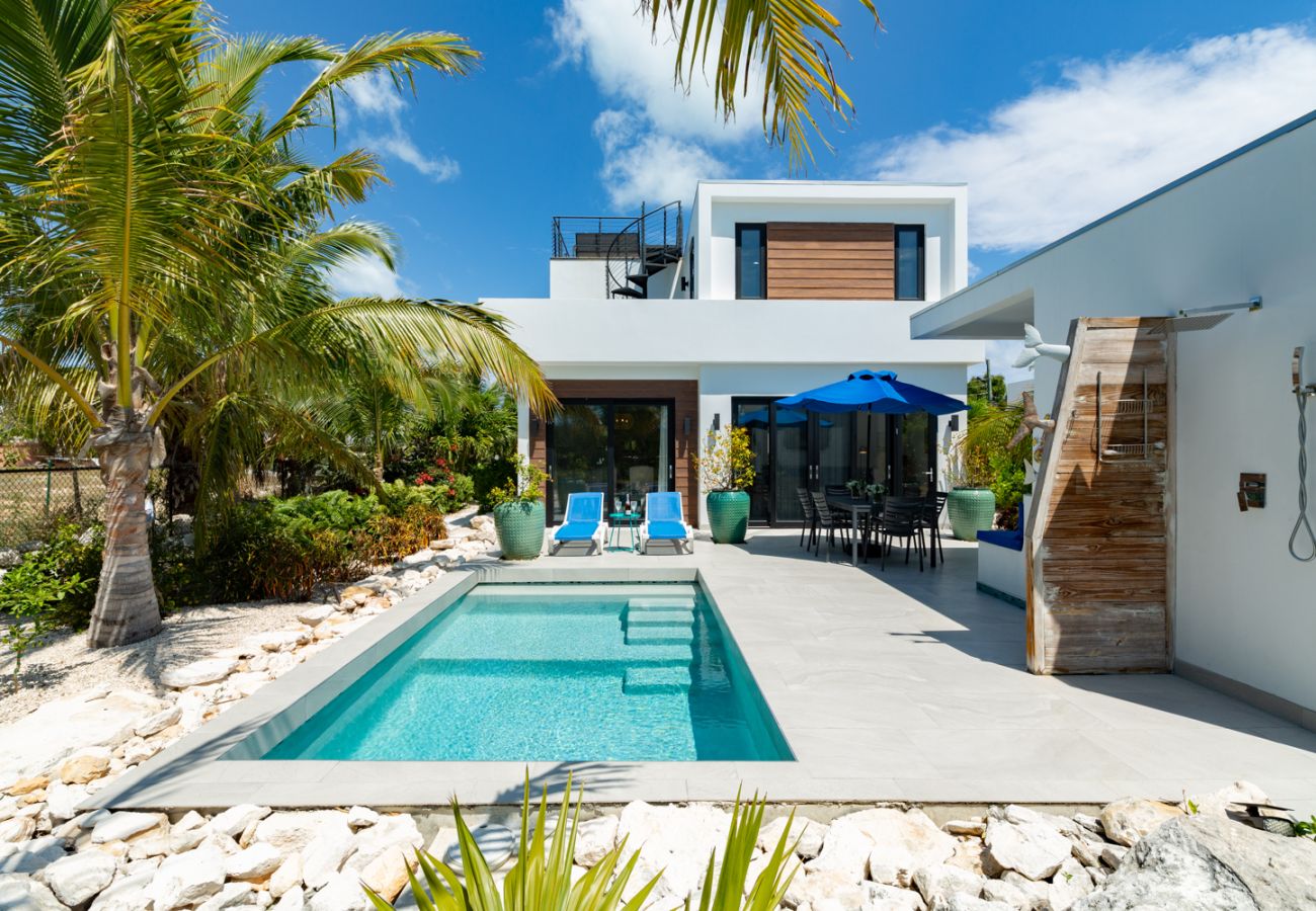 House in Grace Bay - Villa Calico, Pet-Friendly, 3 Bedroom, Grace Bay, Providenciales, Turks & Caicos